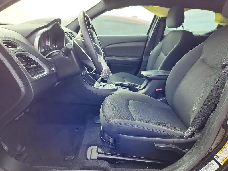 2014 DODGE AVENGER SE  