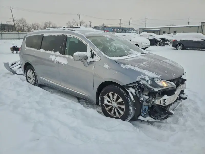 2017 CHRYSLER PACIFICA TOURING L  