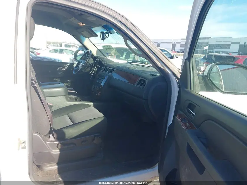 2013 CHEVROLET SUBURBAN 1500 LS