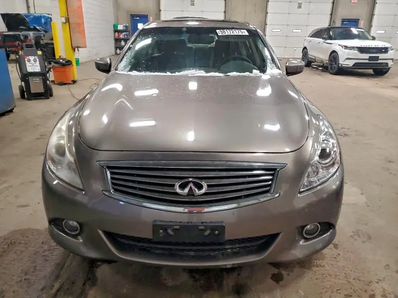2011 INFINITI G37   