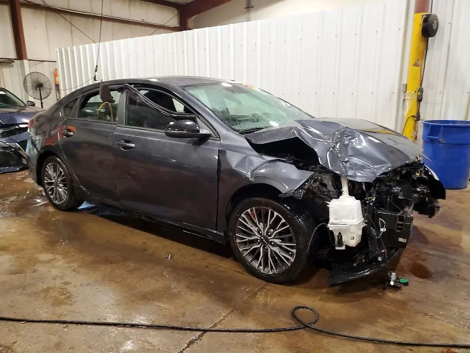 2022 KIA FORTE GT LINE  