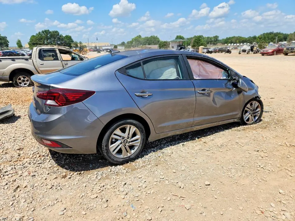 2019 HYUNDAI ELANTRA SEL  