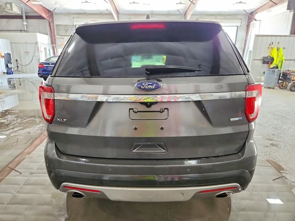 2017 FORD EXPLORER XLT  
