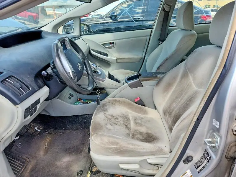 2013 TOYOTA PRIUS TWO  