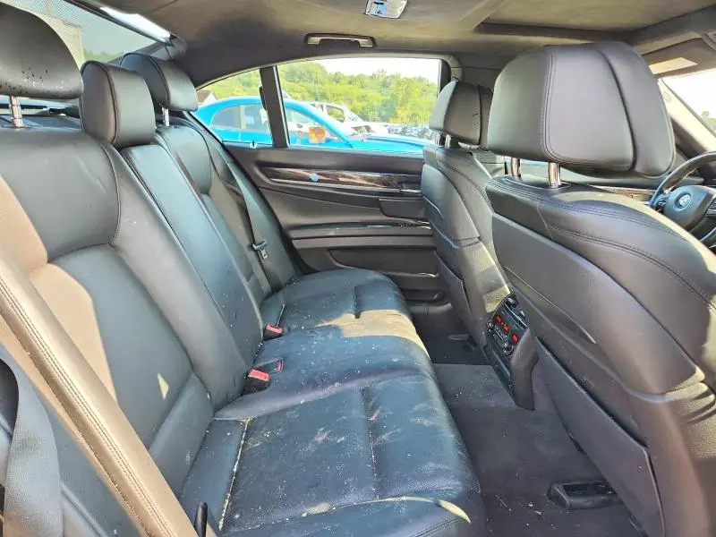 2015 BMW 750 XI  