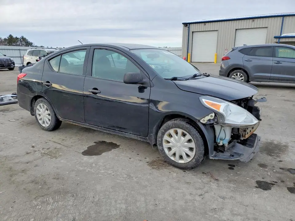 2015 NISSAN VERSA S  