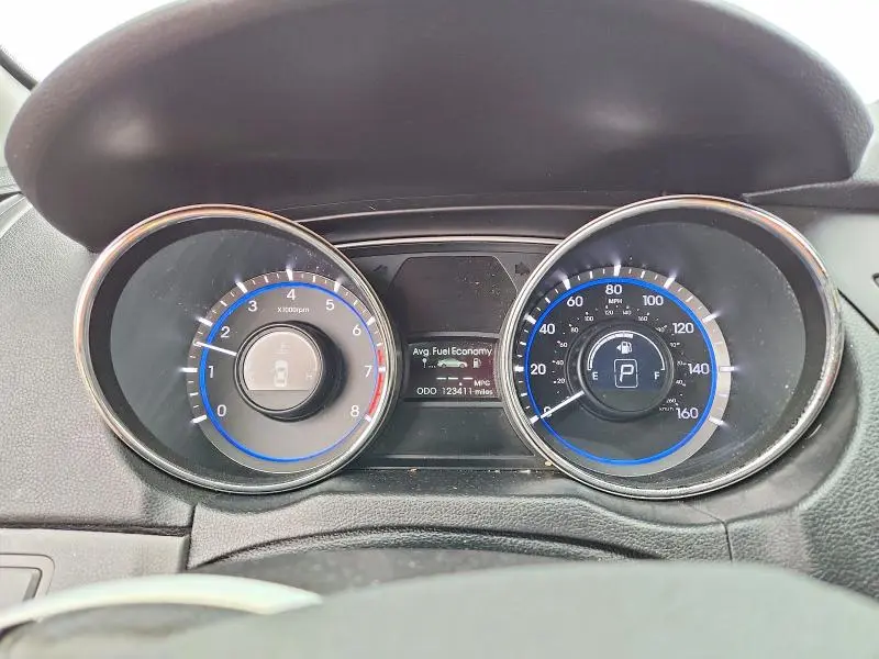 2013 HYUNDAI SONATA GLS  