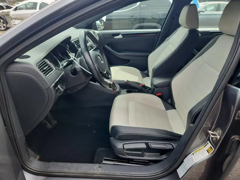 2015 VOLKSWAGEN JETTA SE  