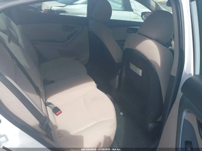 2014 HYUNDAI ELANTRA SE