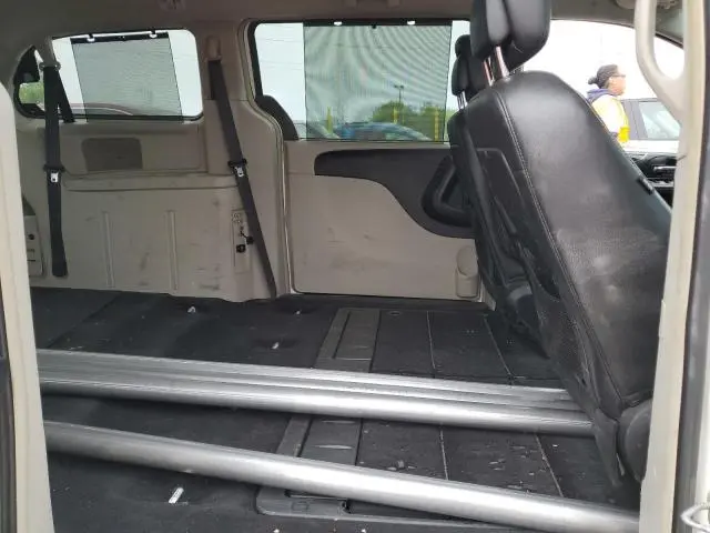 2011 CHRYSLER TOWN & COUNTRY TOURING L  