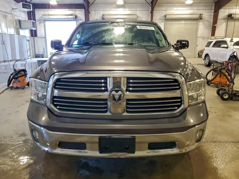 2015 RAM 1500 SLT  