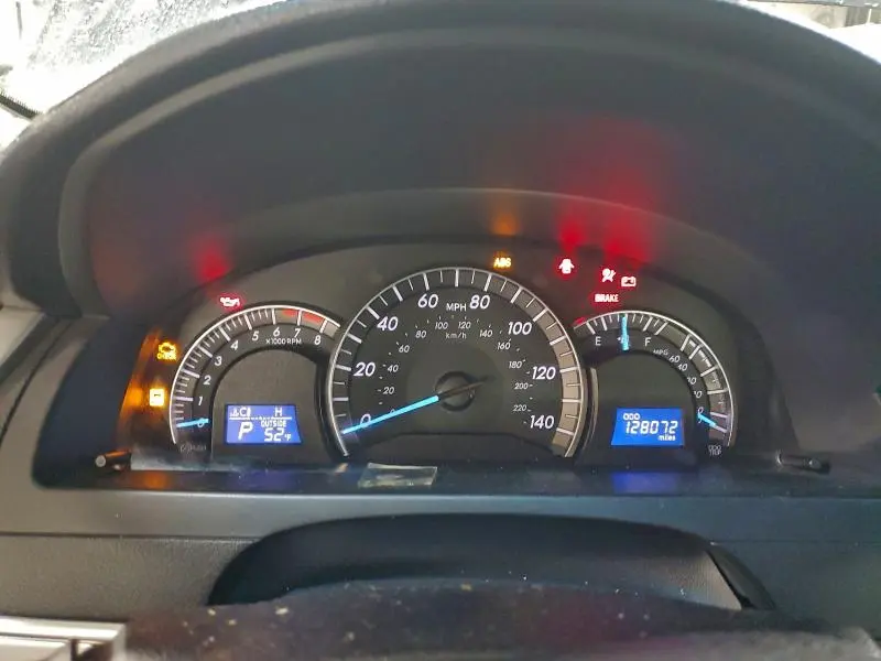 2012 TOYOTA CAMRY BASE  