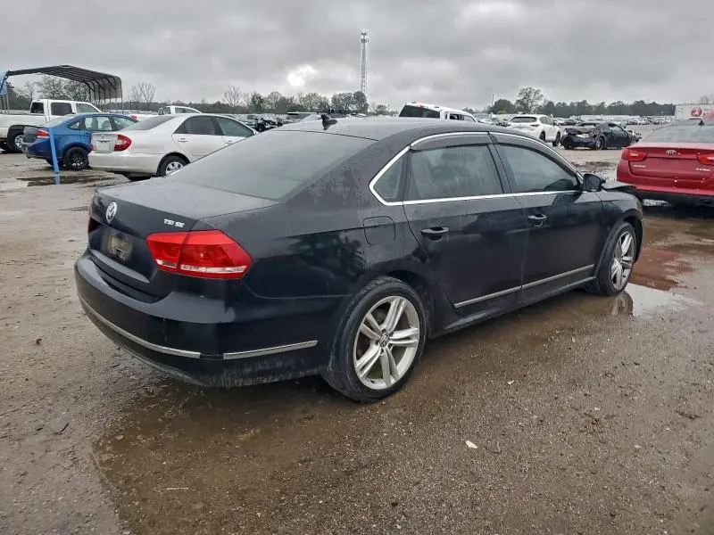 2015 VOLKSWAGEN PASSAT SE  