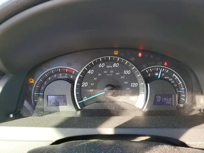 2012 TOYOTA CAMRY LE  