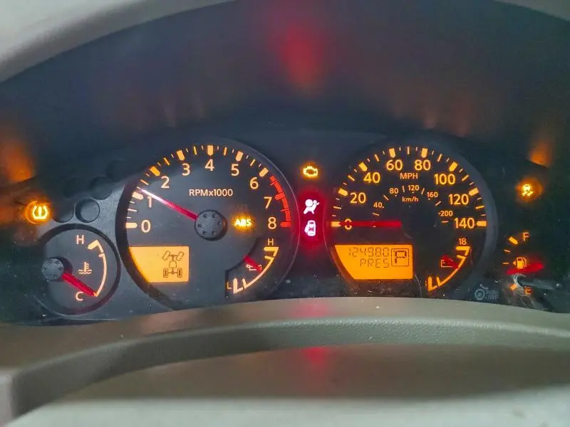 2015 NISSAN FRONTIER SV  