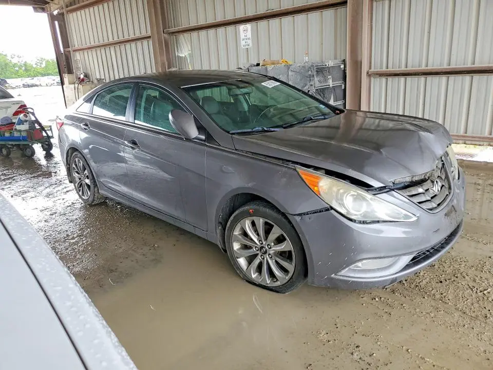 2011 HYUNDAI SONATA SE  
