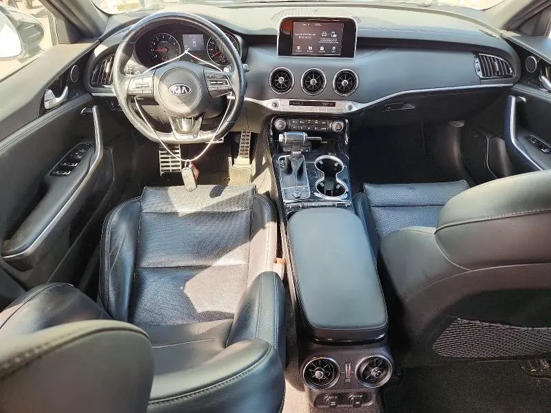 2020 KIA STINGER GT-LINE  