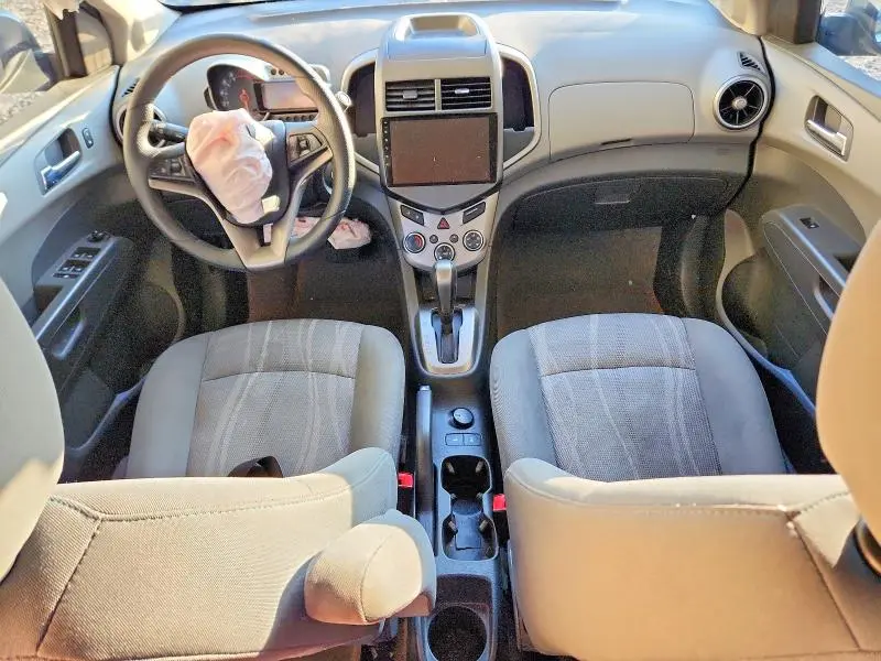 2016 CHEVROLET SONIC LT  