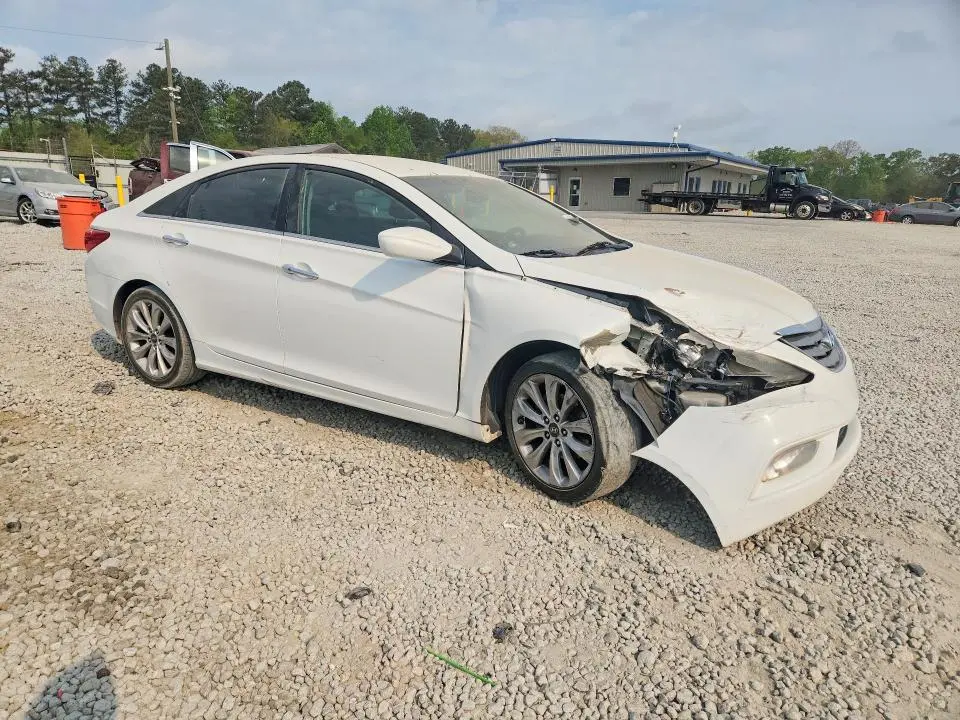 2013 HYUNDAI SONATA SE  
