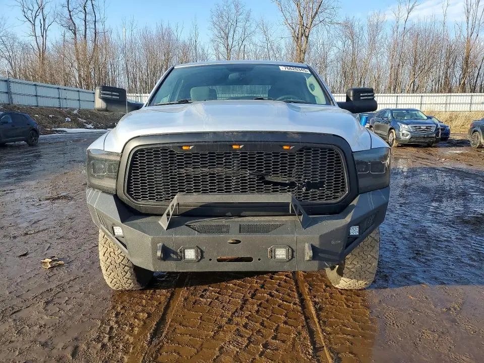 2016 RAM 1500 ST  