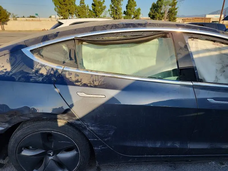 2018 TESLA MODEL 3   
