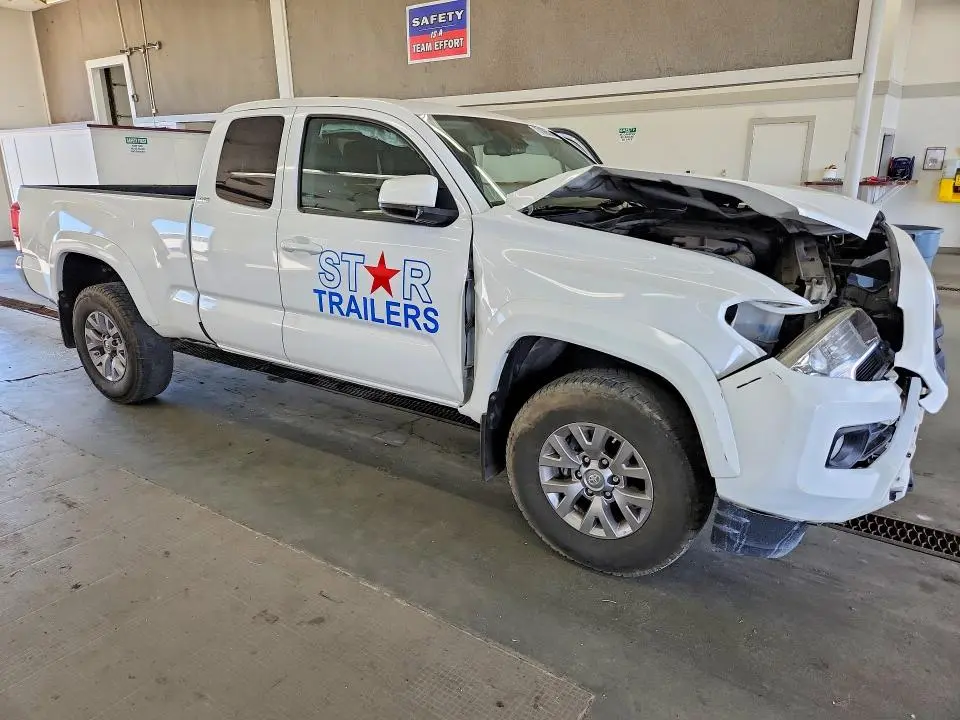 2018 TOYOTA TACOMA SR5 V6  