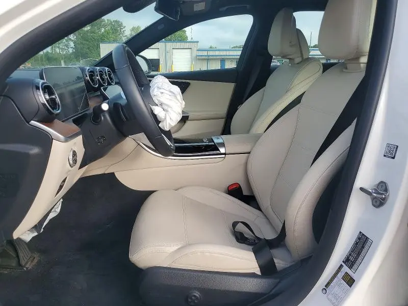 2024 MERCEDES-BENZ C 300  