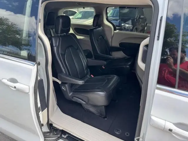 2020 CHRYSLER VOYAGER LXI  