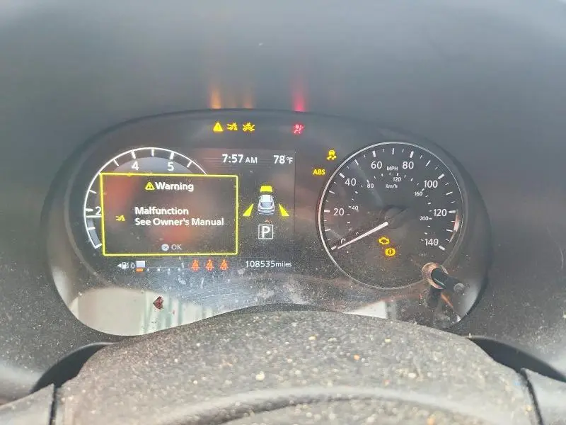 2021 NISSAN KICKS SV  