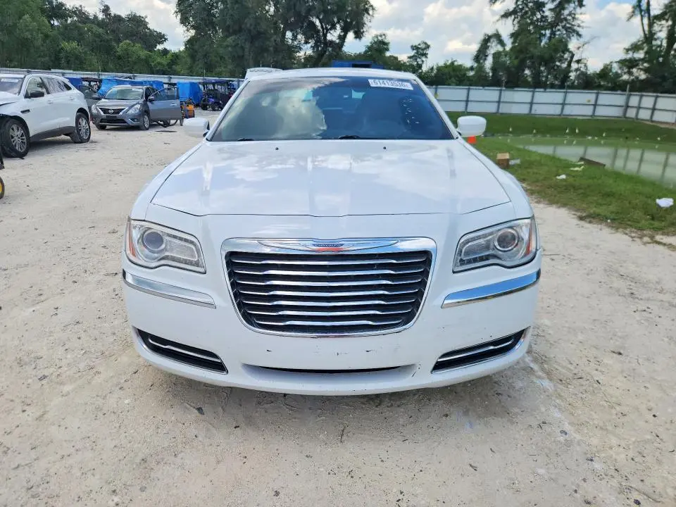 2014 CHRYSLER 300   