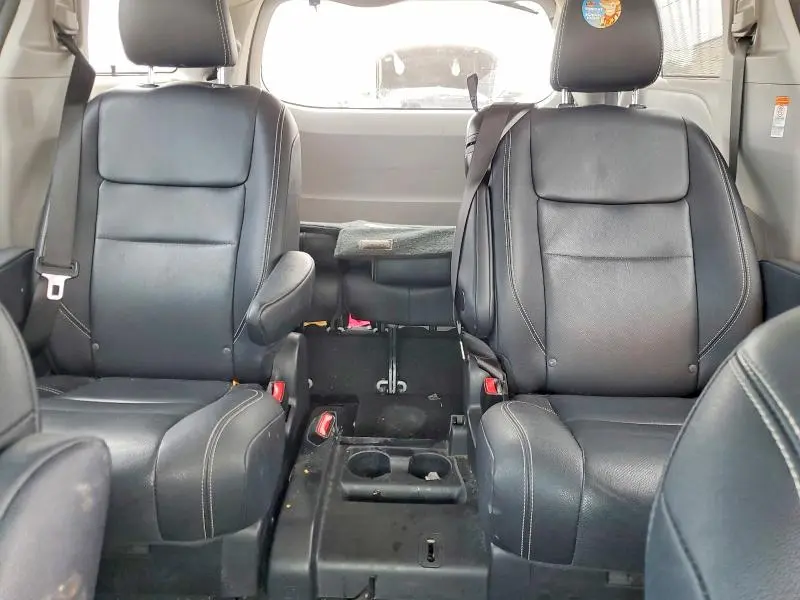 2020 TOYOTA SIENNA SE 8-PASSENGER  