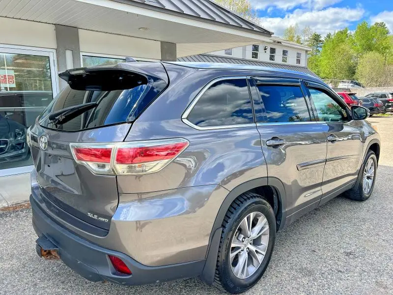 2014 TOYOTA HIGHLANDER XLE  