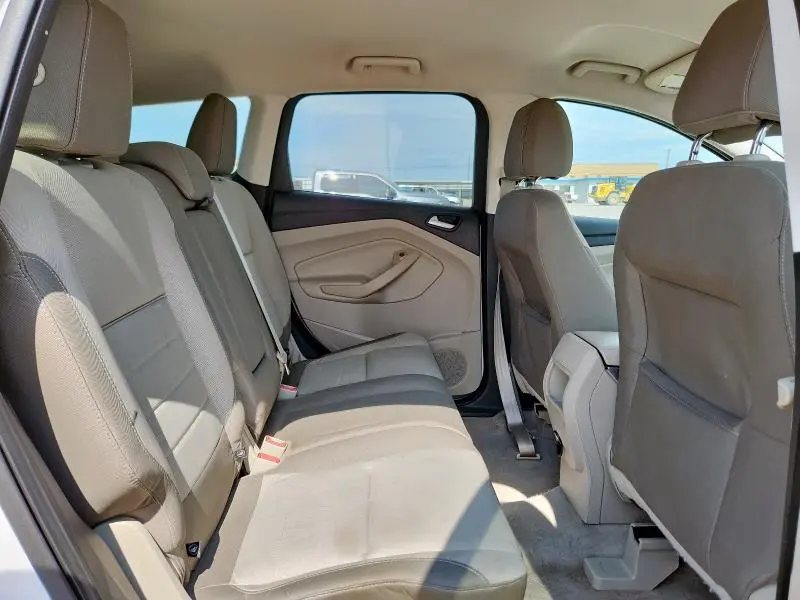 2015 FORD ESCAPE SE  