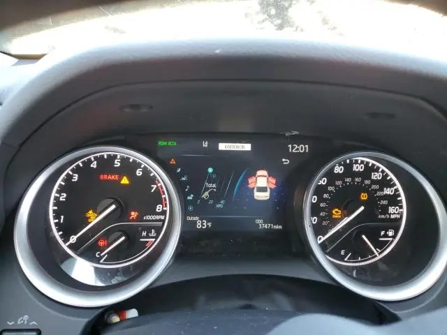 2021 TOYOTA CAMRY XLE  