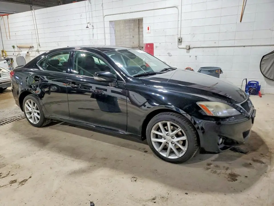 2011 LEXUS IS   