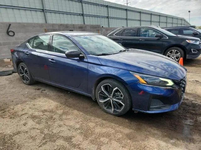 2023 NISSAN ALTIMA SR  