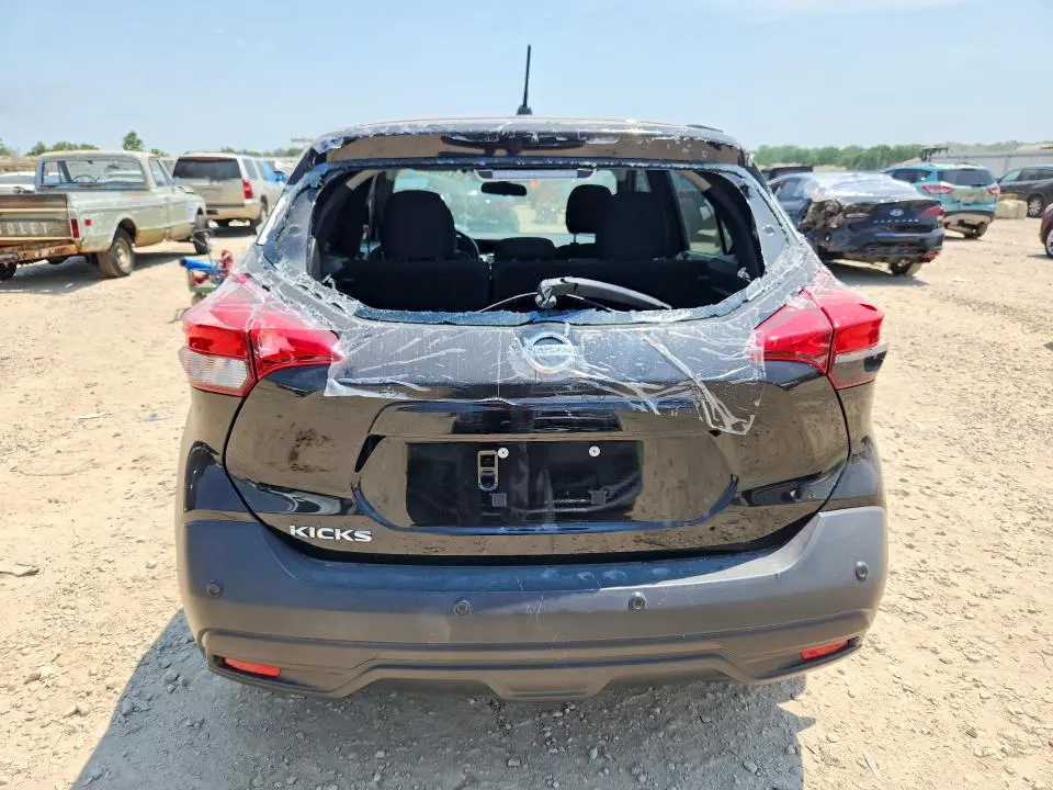 2020 NISSAN KICKS S  