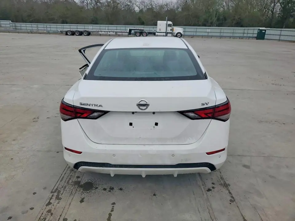 2021 NISSAN SENTRA SV  