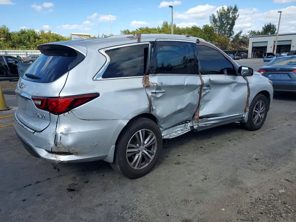 2020 INFINITI QX60 LUXE  