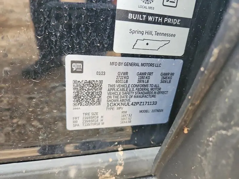 2023 GMC ACADIA SLT  