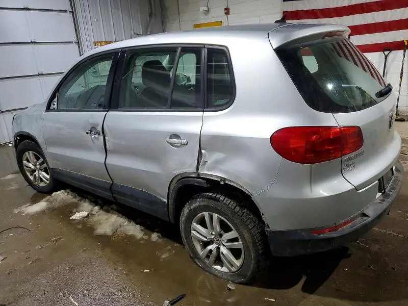 2013 VOLKSWAGEN TIGUAN S  