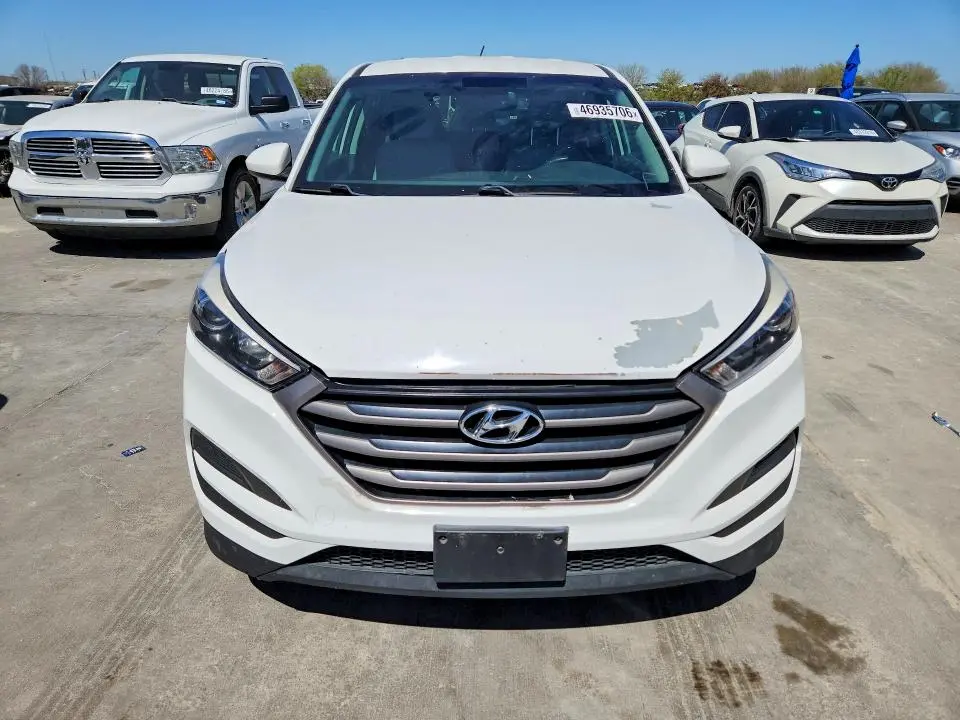 2016 HYUNDAI TUCSON SE  