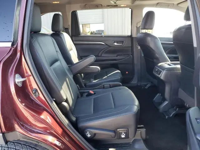 2016 TOYOTA HIGHLANDER LIMITED  