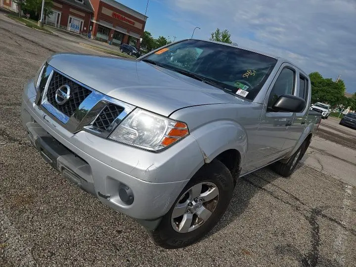 2013 NISSAN FRONTIER S  
