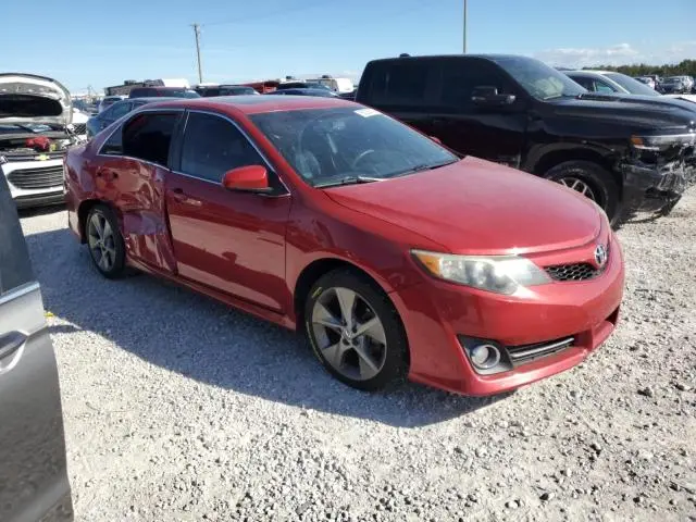 2014 TOYOTA CAMRY SE