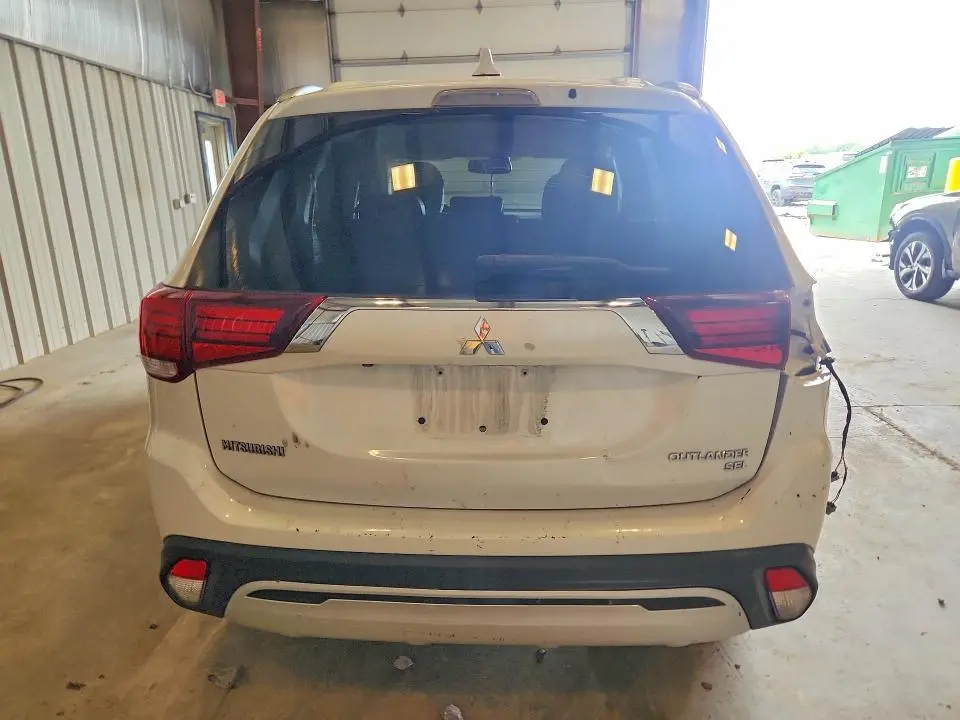 2019 MITSUBISHI OUTLANDER SE  