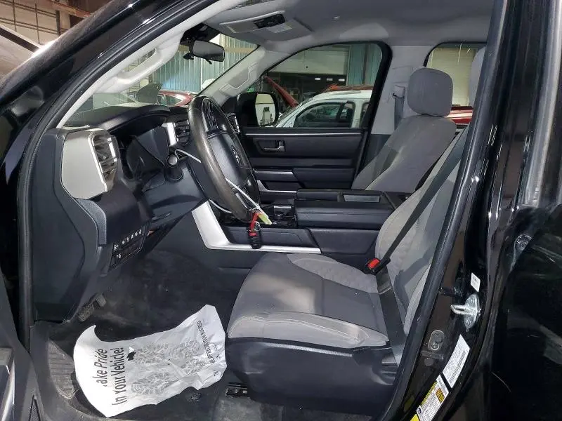 2023 TOYOTA TUNDRA SR5  