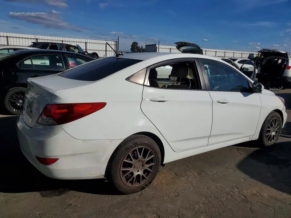 2014 HYUNDAI ACCENT GLS  