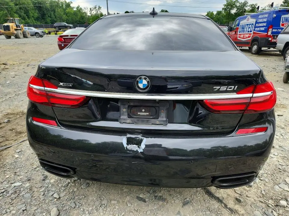 2018 BMW 750 XI  