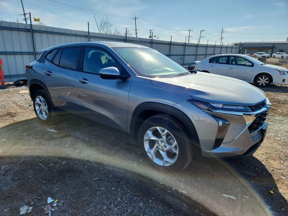 2025 CHEVROLET TRAX LS  